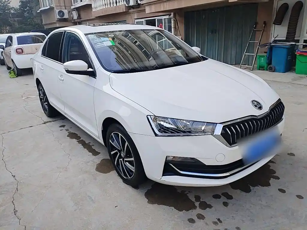 Skoda Rapid — фото 4