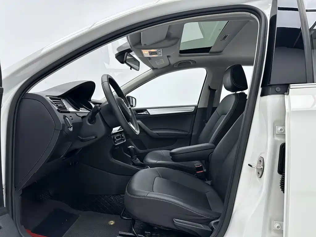 Skoda Rapid — фото 5