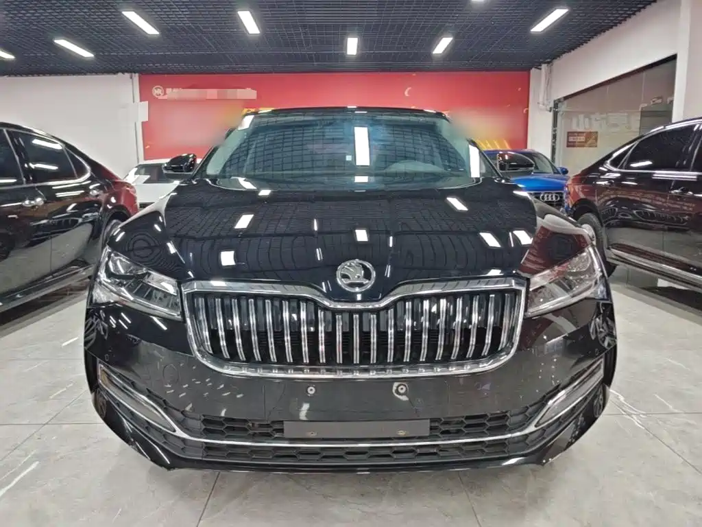 Skoda Superb — фото 3