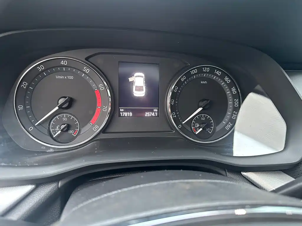 Skoda Octavia — фото 14