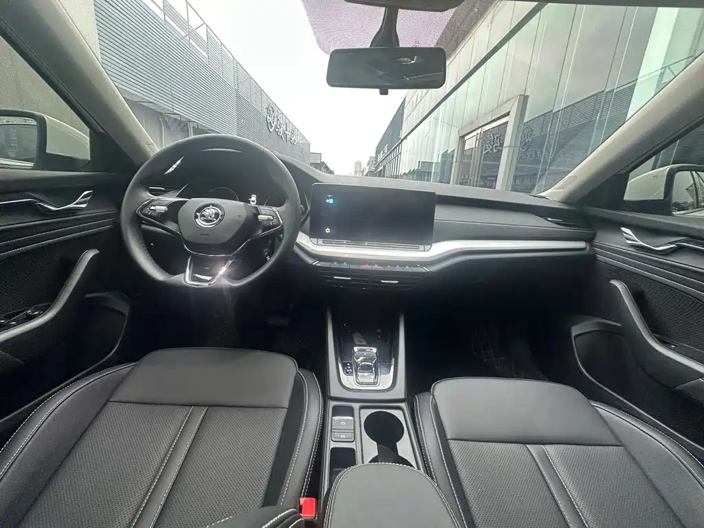 Skoda Octavia — фото 5