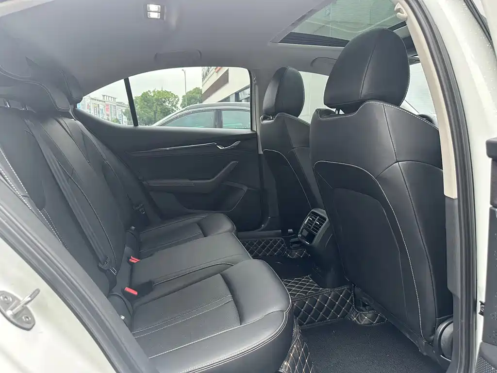 Skoda Octavia — фото 8