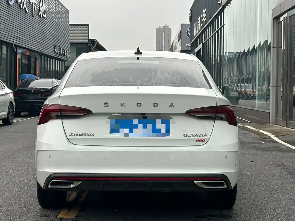 Skoda Octavia — фото 10