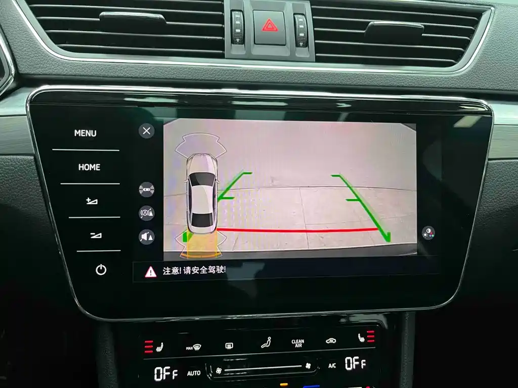 Skoda Superb — фото 7