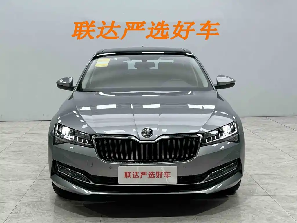 Skoda Superb — фото 22