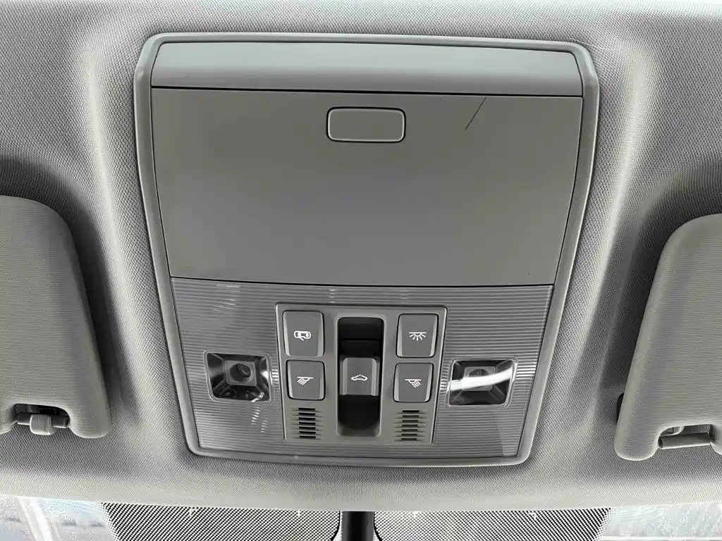 Skoda Superb — фото 8
