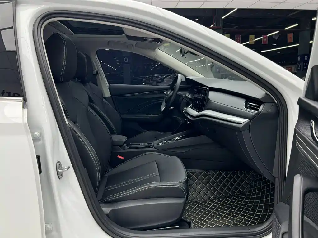 Skoda Octavia — фото 8