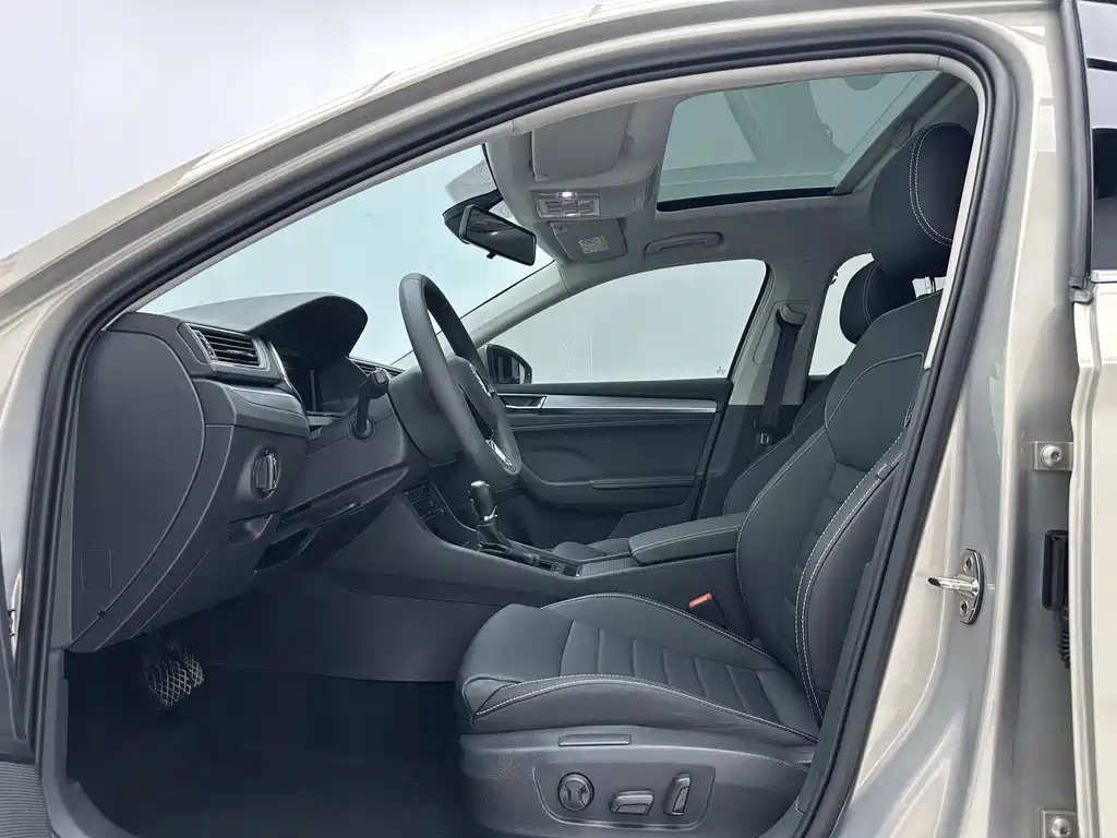 Skoda Superb — фото 5