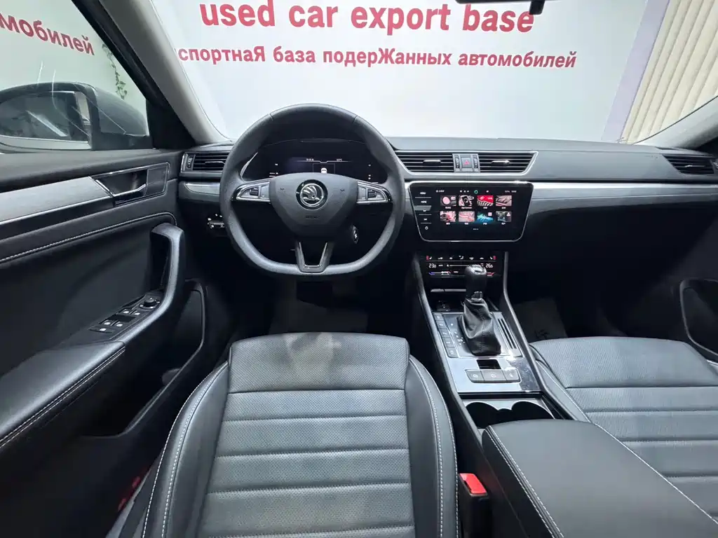 Skoda Superb — фото 18