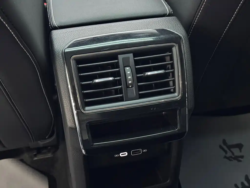 Skoda Superb — фото 19