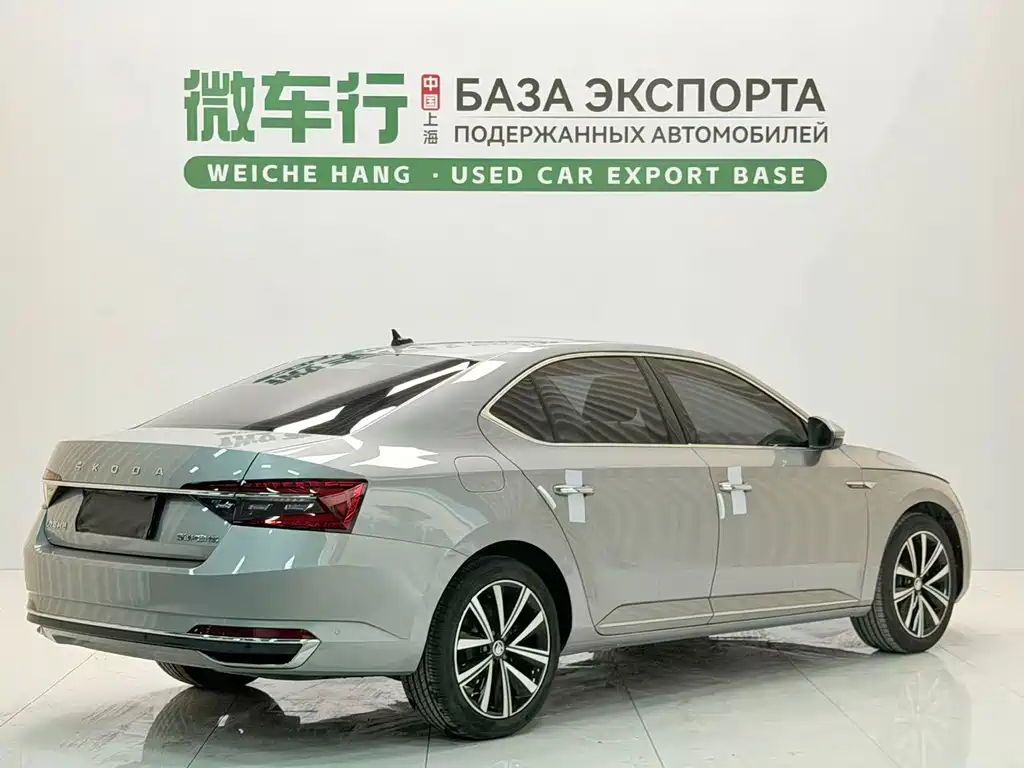 Skoda Superb — фото 4