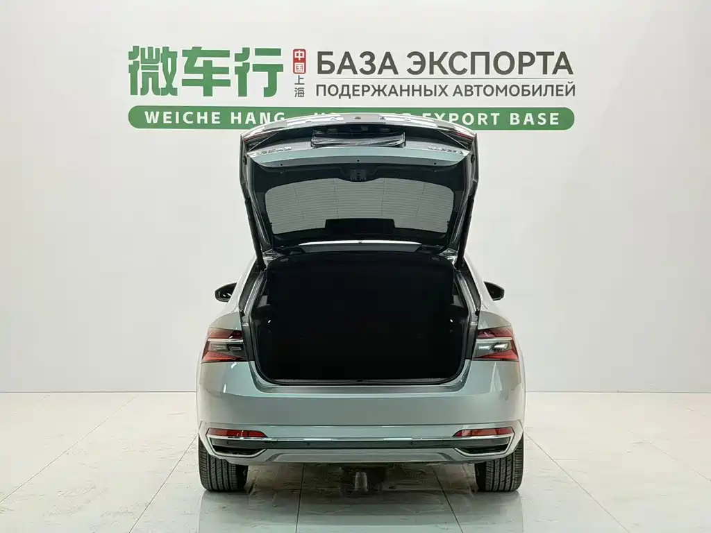 Skoda Superb — фото 7