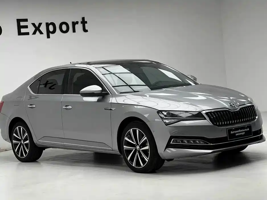 Skoda Superb — фото 3