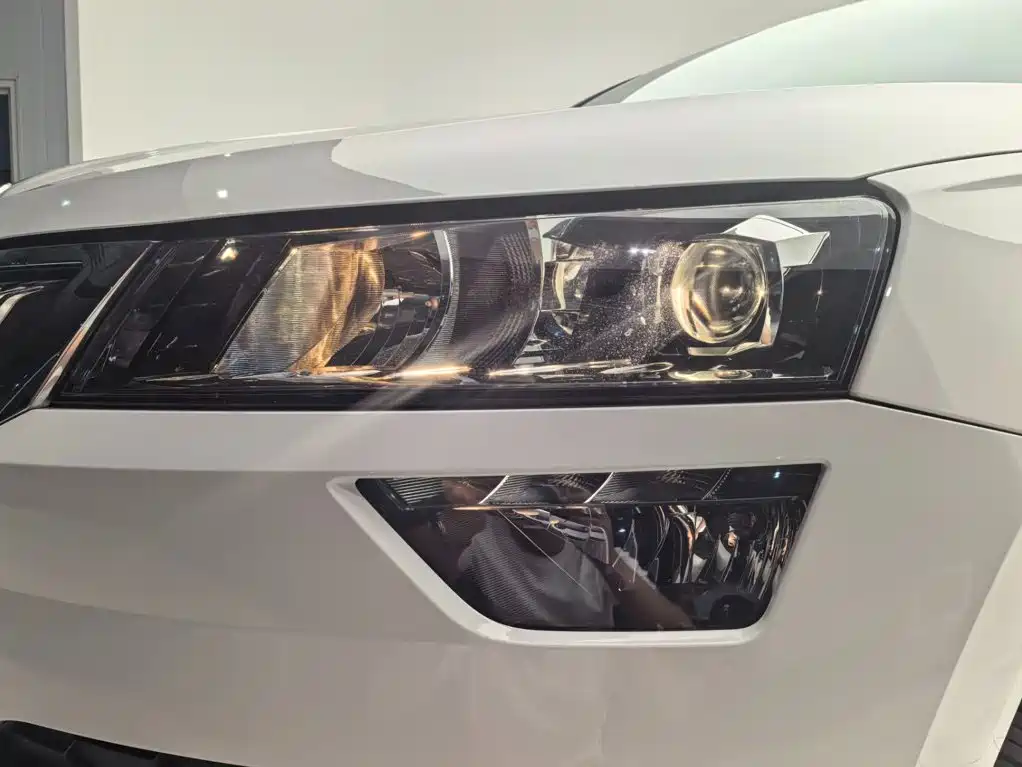 Skoda Karoq — фото 17