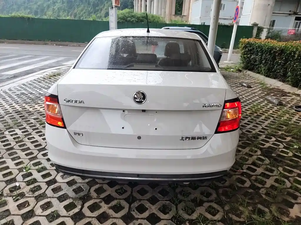 Skoda Rapid — фото 6