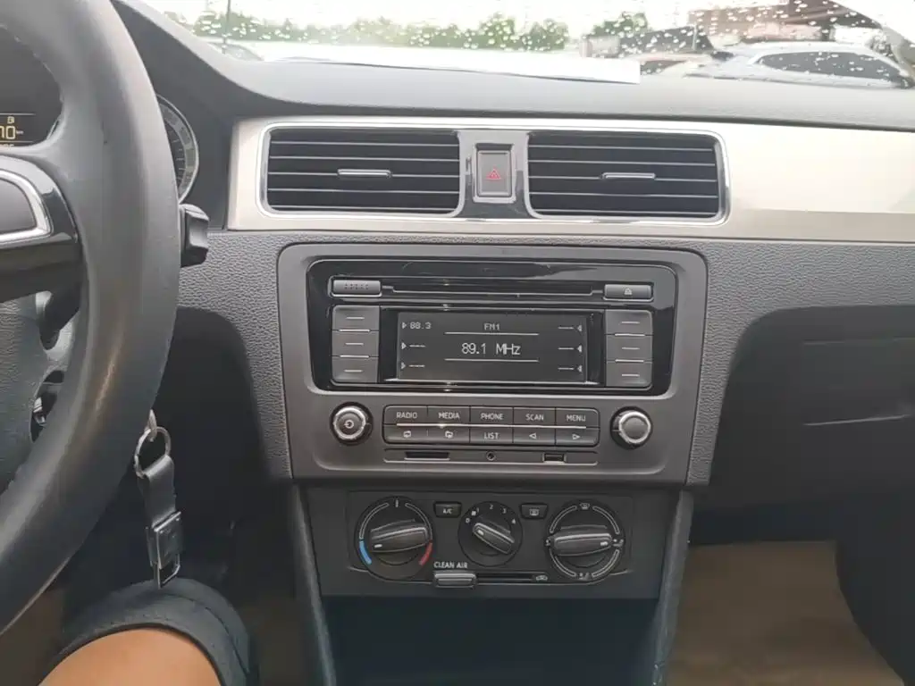 Skoda Rapid — фото 13