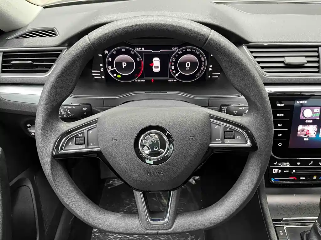 Skoda Superb — фото 3