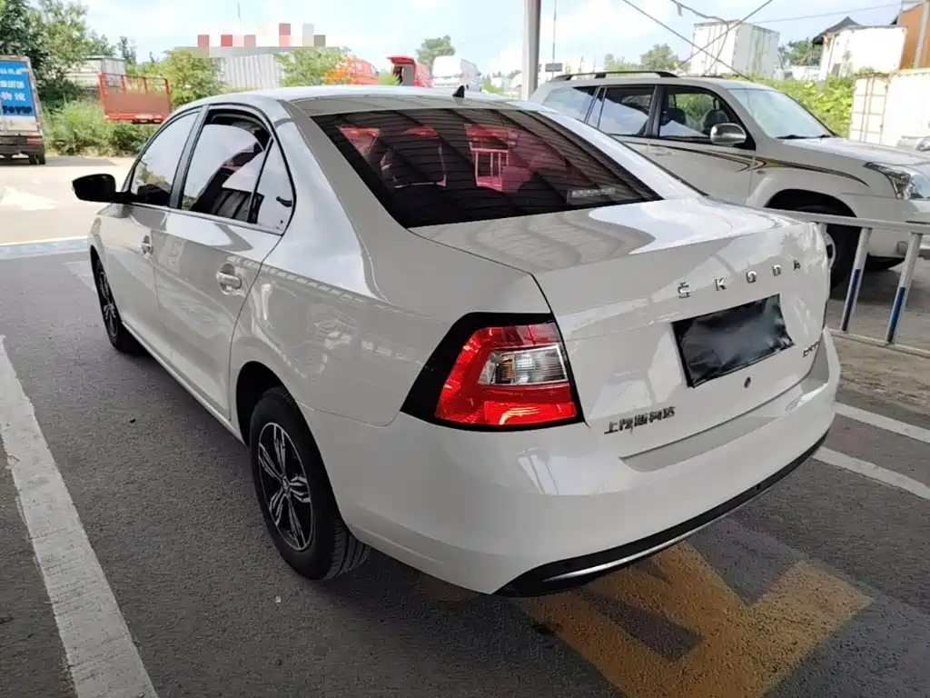 Skoda Rapid — фото 5