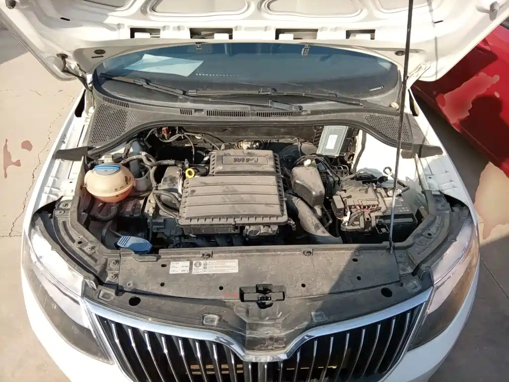 Skoda Rapid — фото 17