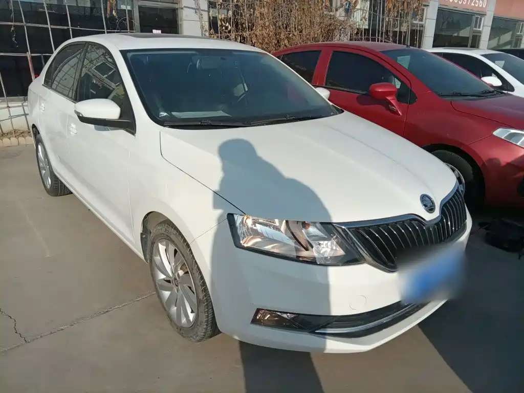 Skoda Rapid — фото 23