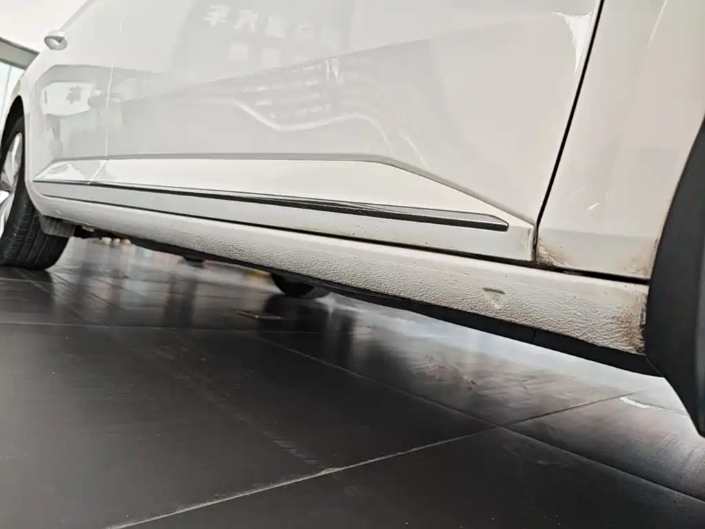 Skoda Superb — фото 21