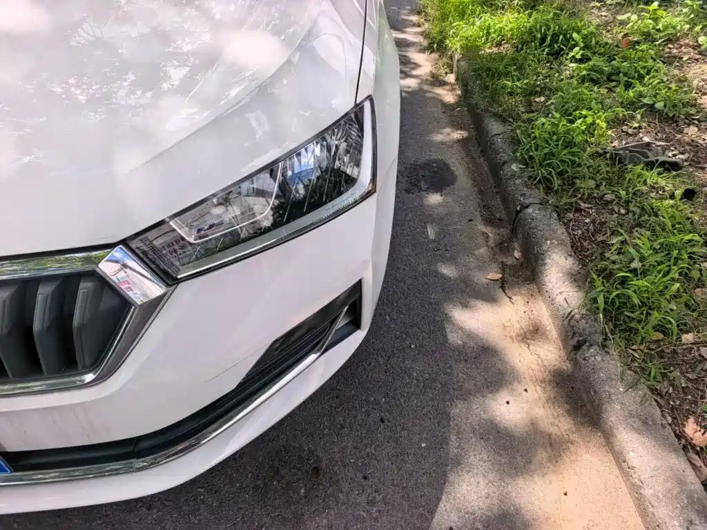 Skoda Rapid Spaceback — фото 24