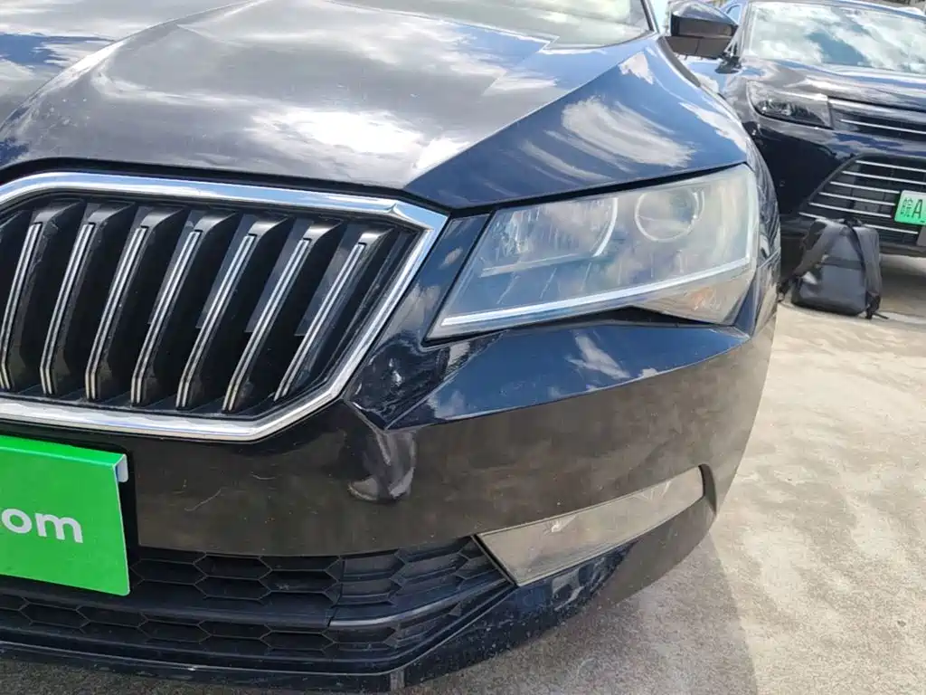 Skoda Superb — фото 24