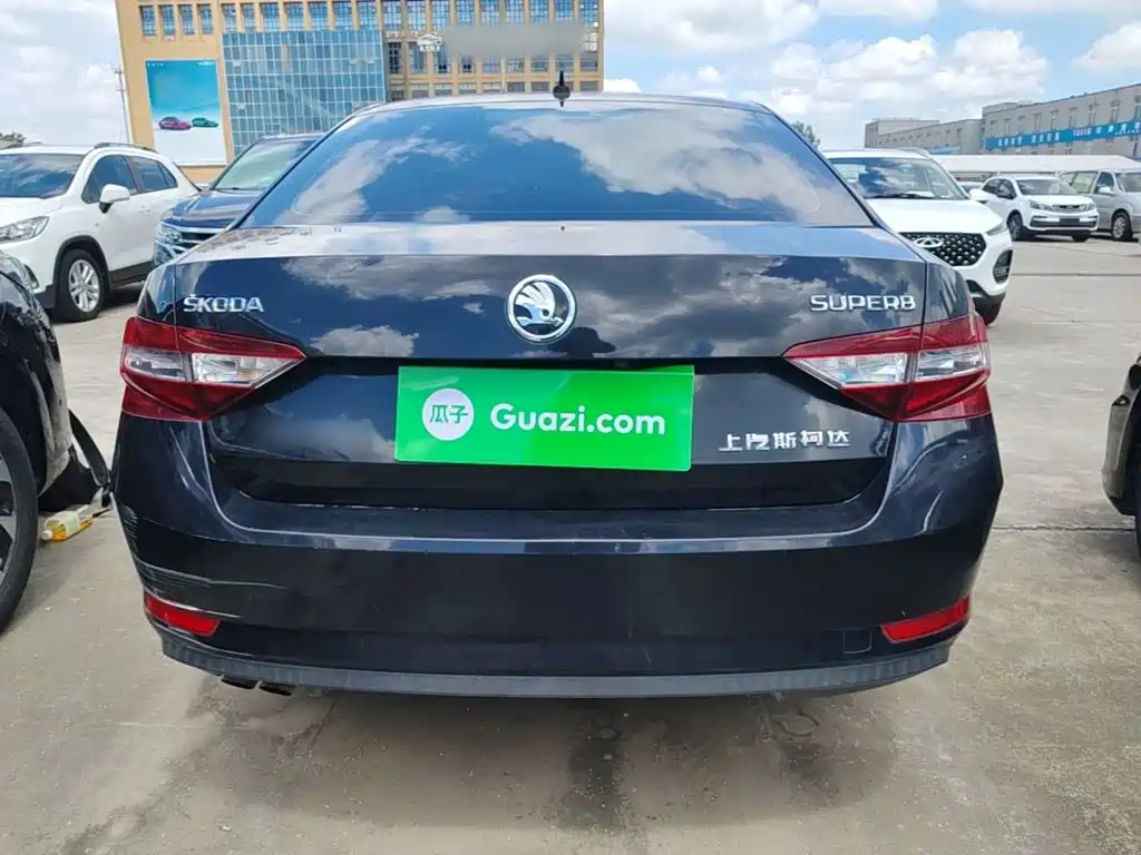 Skoda Superb — фото 6