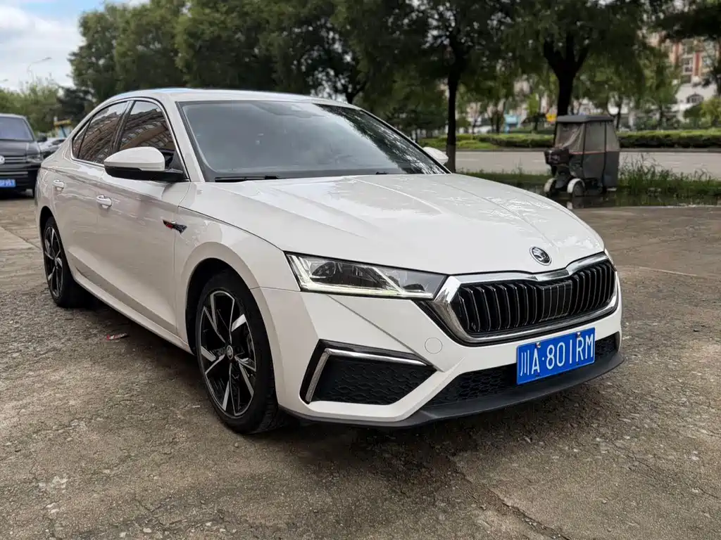 Skoda Octavia — фото 3
