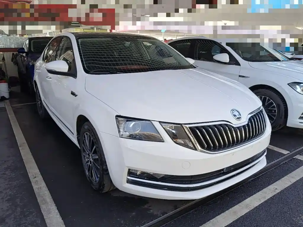Skoda Octavia — фото 4