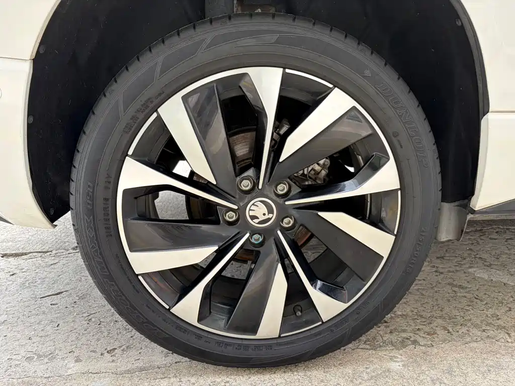 Skoda Karoq — фото 21