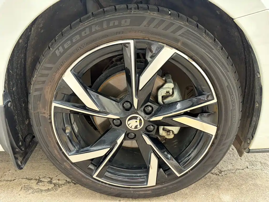 Skoda Octavia — фото 19