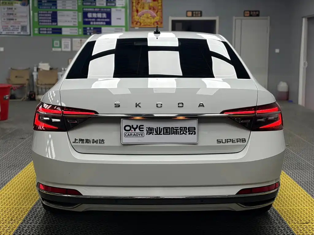 Skoda Superb — фото 4