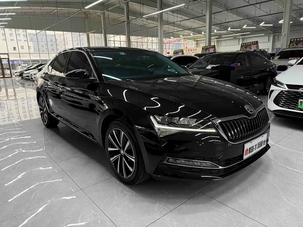 Skoda Superb — фото 3