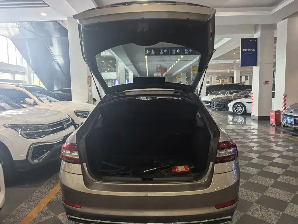 Skoda Octavia — фото 8