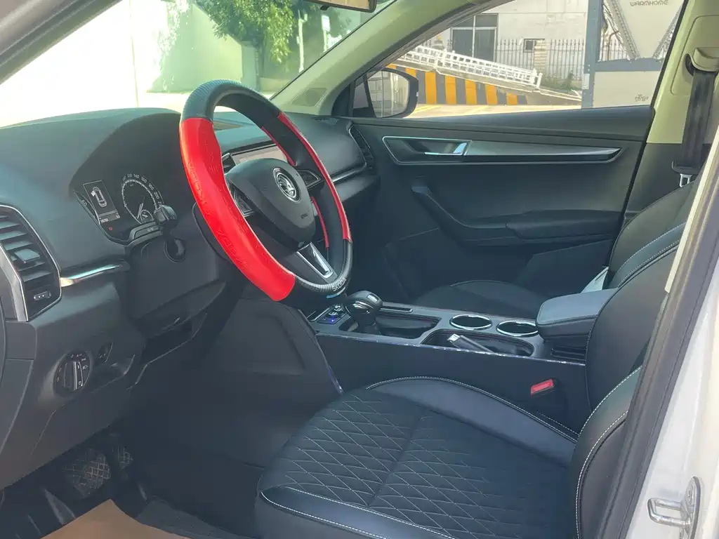 Skoda Karoq — фото 4