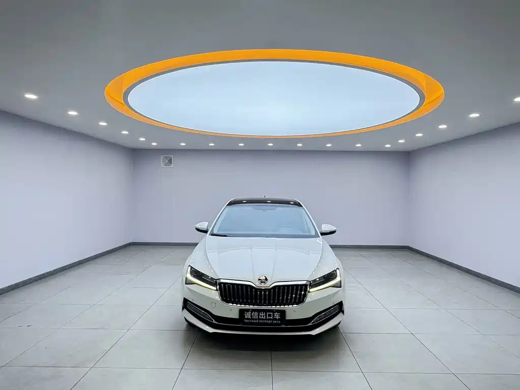 Skoda Superb — фото 2