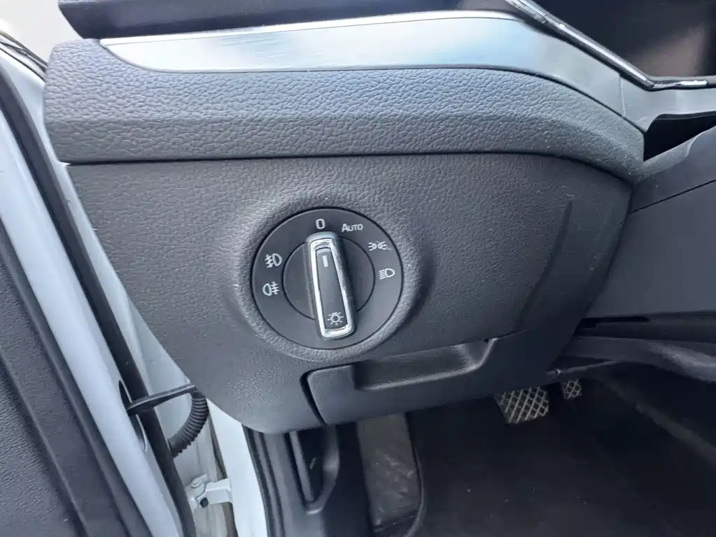 Skoda Superb — фото 18