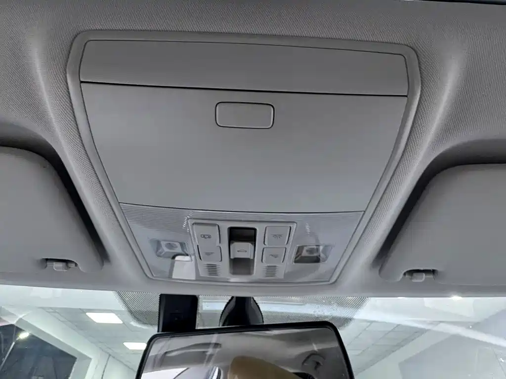 Skoda Superb — фото 22