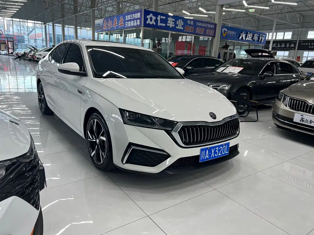 Skoda Octavia — фото 3