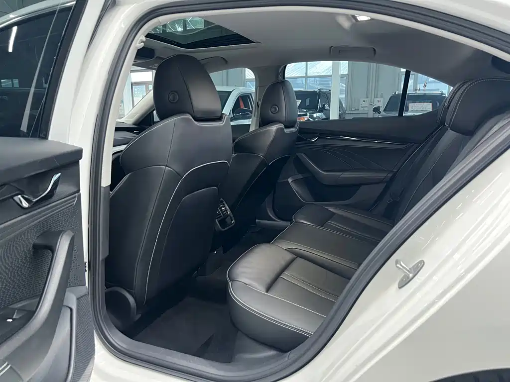 Skoda Octavia — фото 6