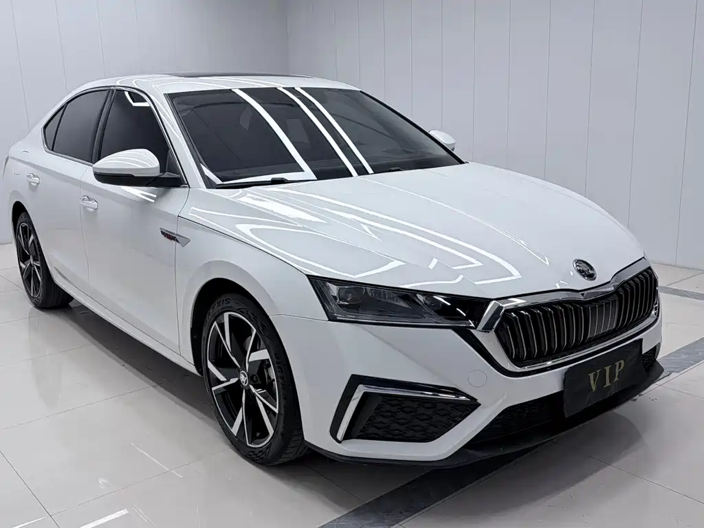 Skoda Octavia — фото 3