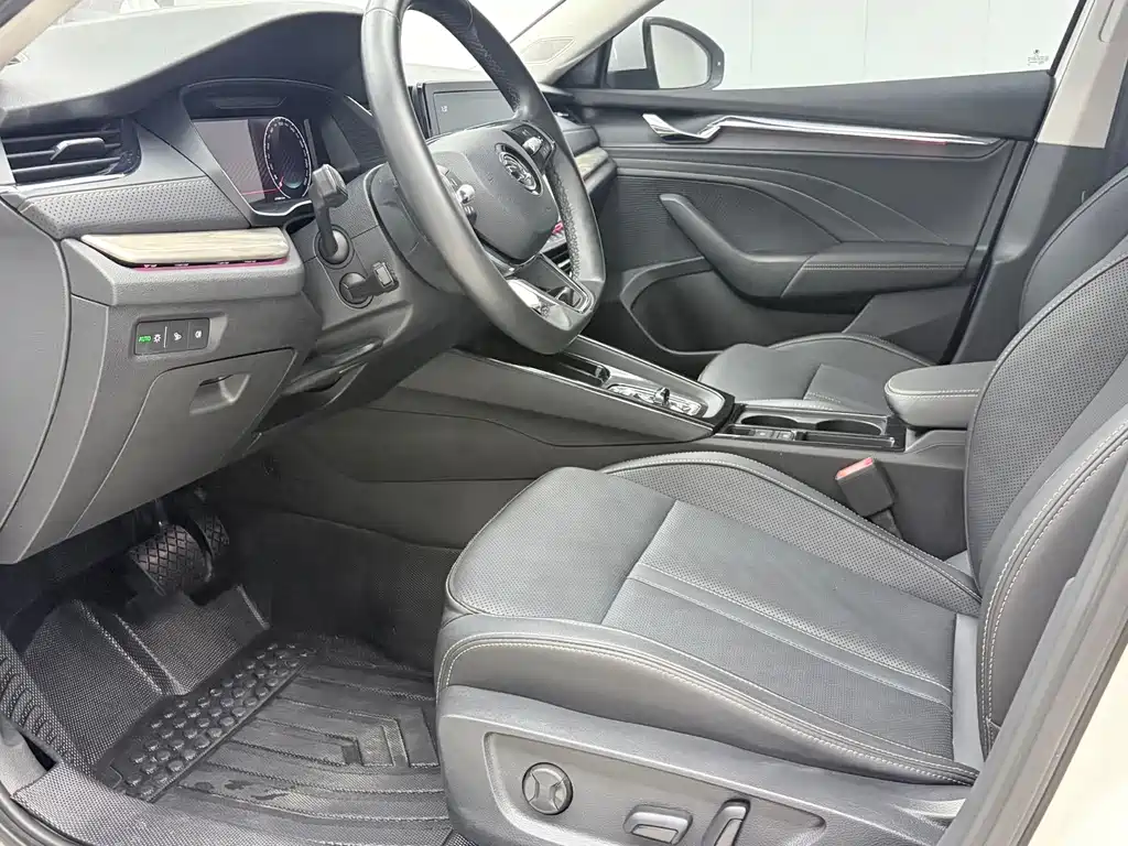 Skoda Octavia — фото 8