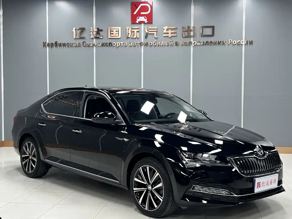 Skoda Superb — фото 3
