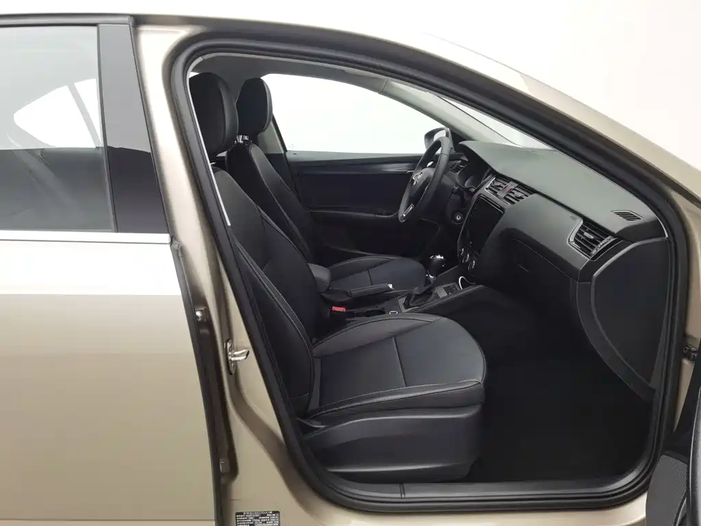 Skoda Octavia — фото 23
