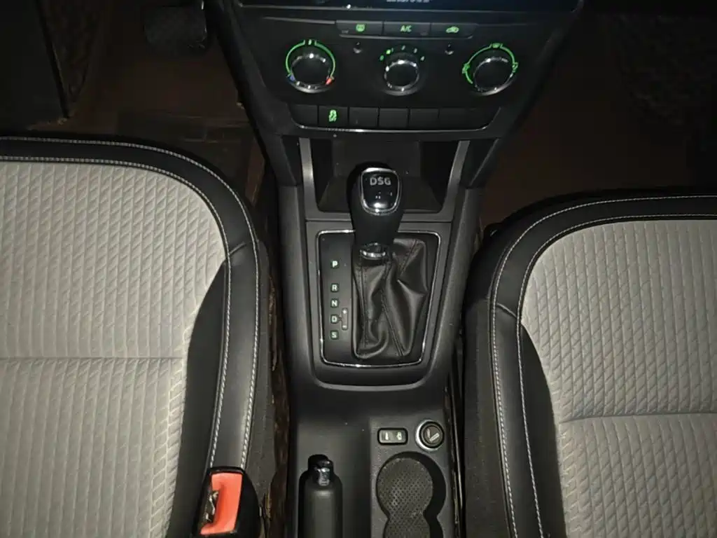 Skoda Yeti — фото 14