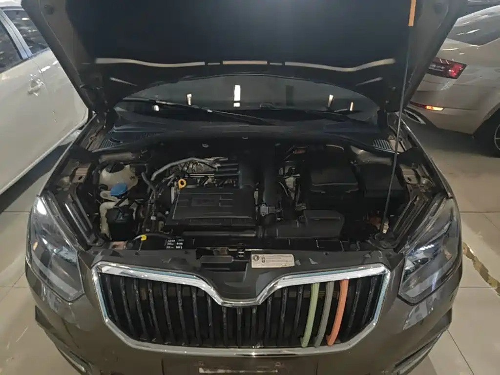 Skoda Yeti — фото 20
