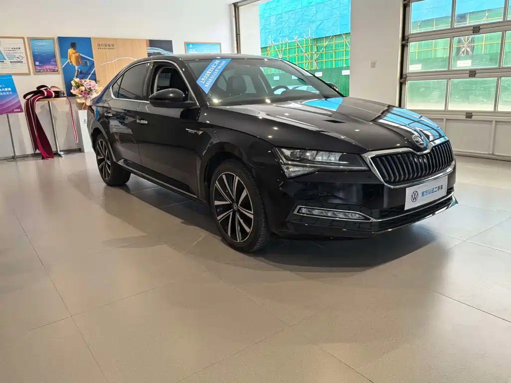 Skoda Superb — фото 3