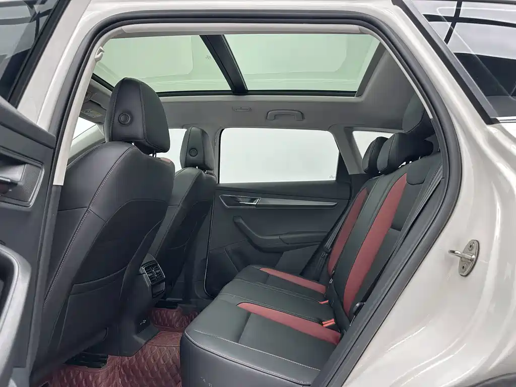 Skoda Karoq — фото 6
