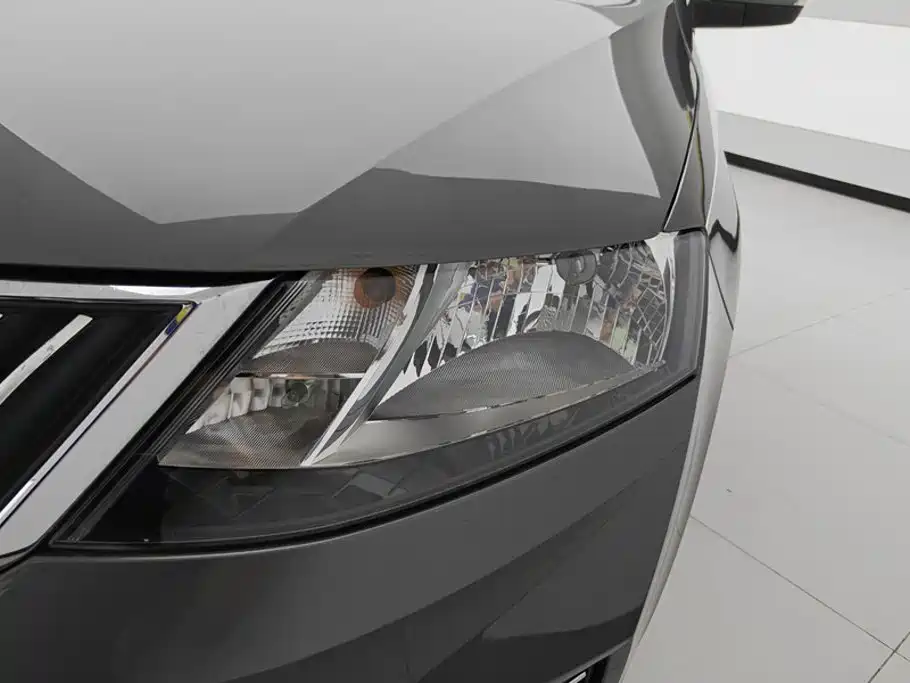 Skoda Rapid — фото 5